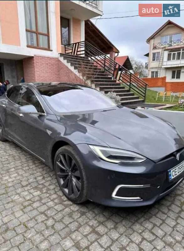 Ліфтбек Tesla Model S 2013 в Києві