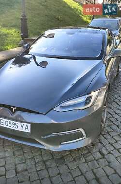 Ліфтбек Tesla Model S 2013 в Києві