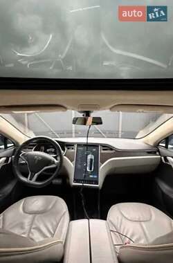 Ліфтбек Tesla Model S 2013 в Києві
