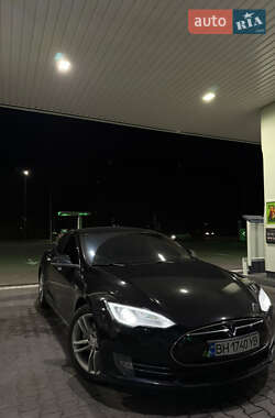 Tesla Model S 2014