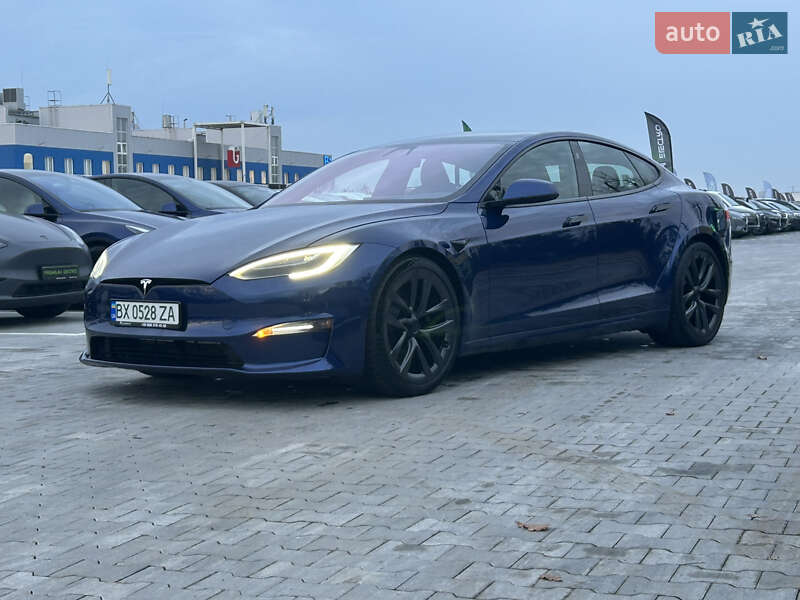 Tesla Model S 2021