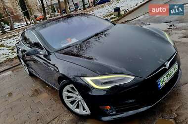 Tesla Model S  2016