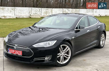 Tesla Model S  2015