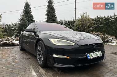 Tesla Model S 2021