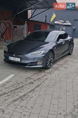 Tesla Model S 2017