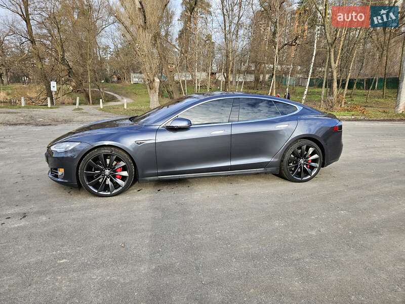 Ліфтбек Tesla Model S 2014 в Києві фото 4 Ліфтбек Tesla Model S 2014 в Києві