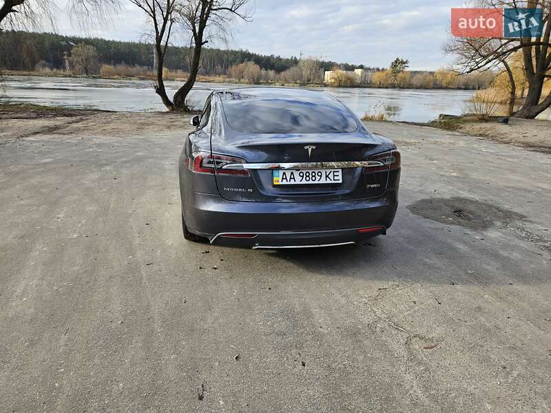 Ліфтбек Tesla Model S 2014 в Києві фото 11 Ліфтбек Tesla Model S 2014 в Києві