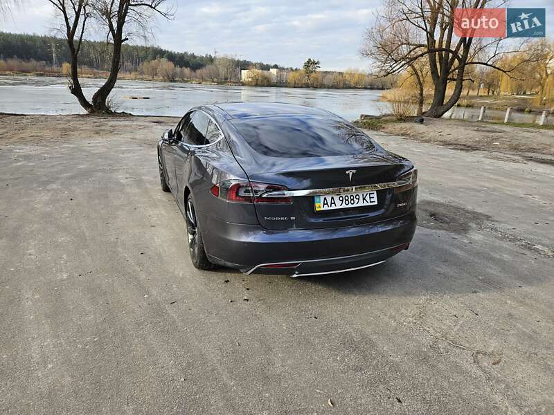 Ліфтбек Tesla Model S 2014 в Києві фото 10 Ліфтбек Tesla Model S 2014 в Києві