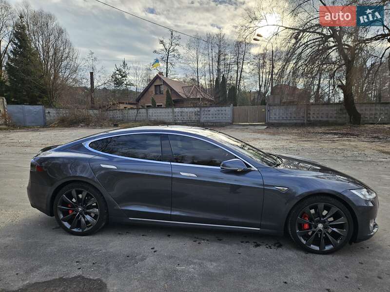 Ліфтбек Tesla Model S 2014 в Києві фото 18 Ліфтбек Tesla Model S 2014 в Києві