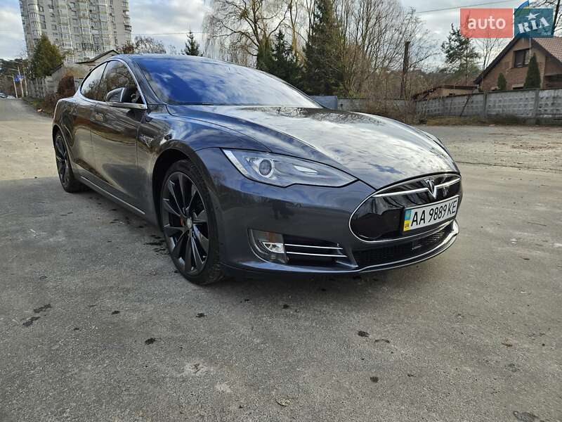 Ліфтбек Tesla Model S 2014 в Києві фото 19 Ліфтбек Tesla Model S 2014 в Києві