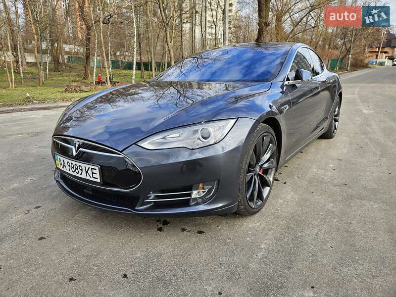 Ліфтбек Tesla Model S 2014 в Києві фото 20 Ліфтбек Tesla Model S 2014 в Києві