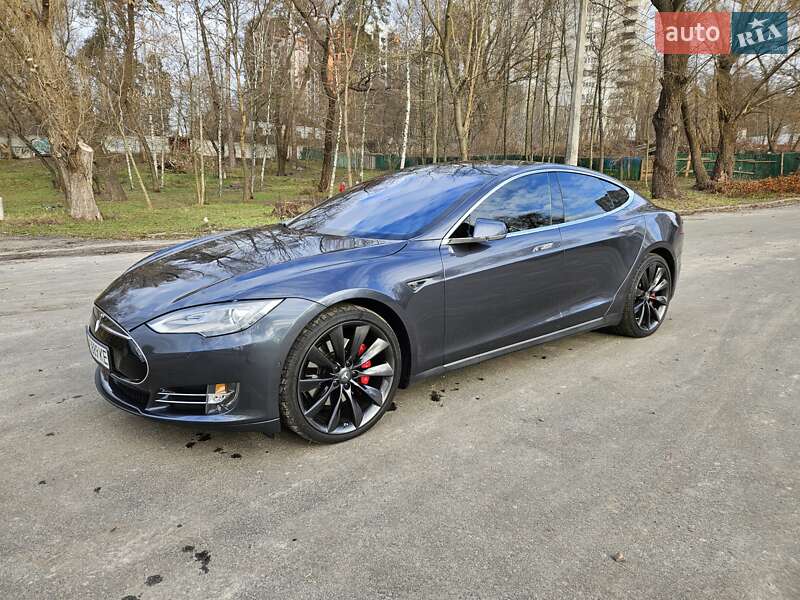 Ліфтбек Tesla Model S 2014 в Києві фото Ліфтбек Tesla Model S 2014 в Києві