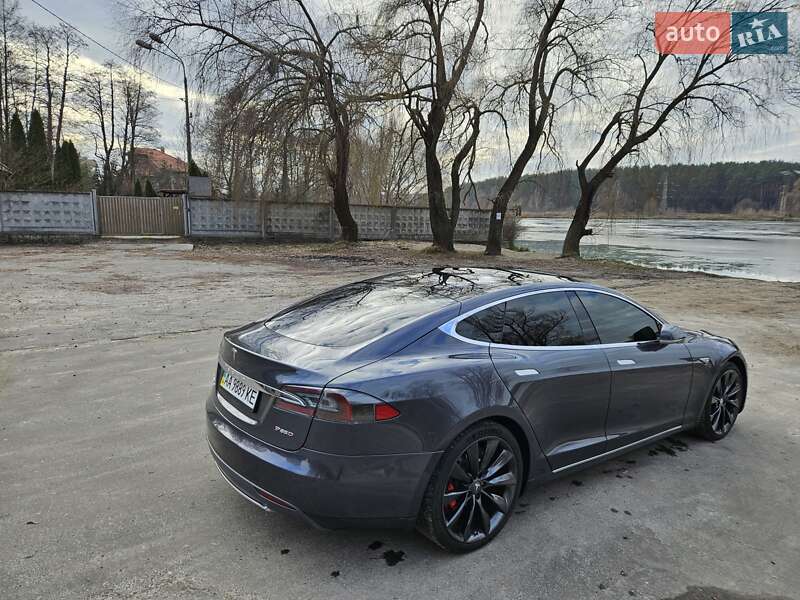 Ліфтбек Tesla Model S 2014 в Києві фото 28 Ліфтбек Tesla Model S 2014 в Києві