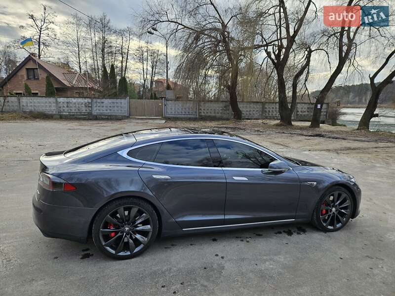 Ліфтбек Tesla Model S 2014 в Києві фото 29 Ліфтбек Tesla Model S 2014 в Києві