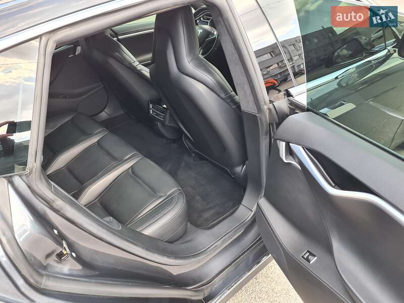 Ліфтбек Tesla Model S 2014 в Києві фото 34 Ліфтбек Tesla Model S 2014 в Києві