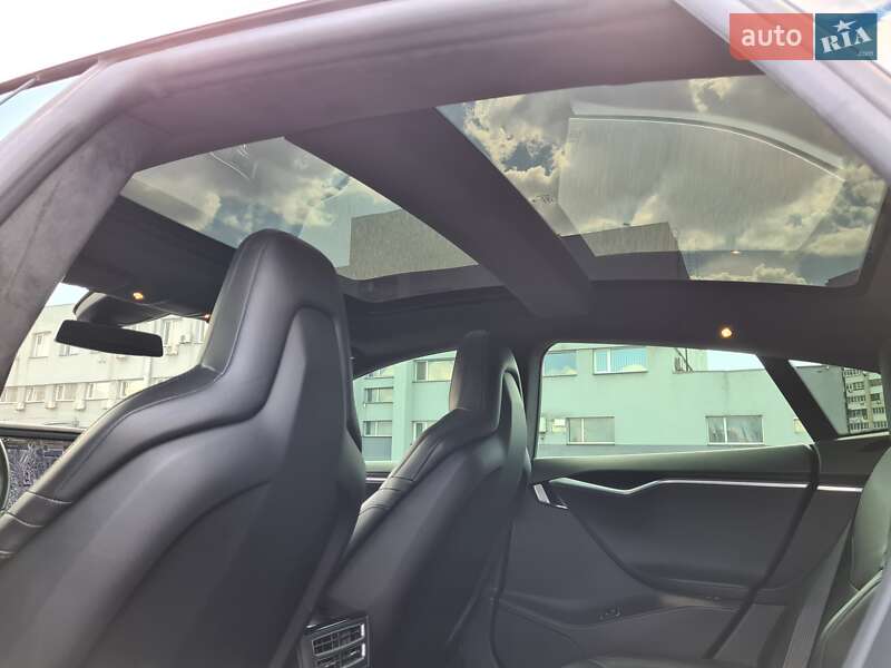 Ліфтбек Tesla Model S 2014 в Києві фото 36 Ліфтбек Tesla Model S 2014 в Києві