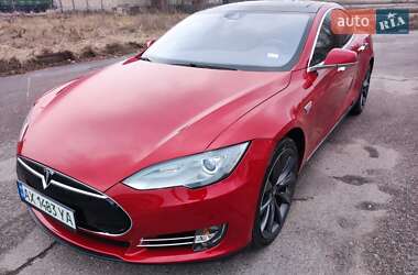Tesla Model S  2015