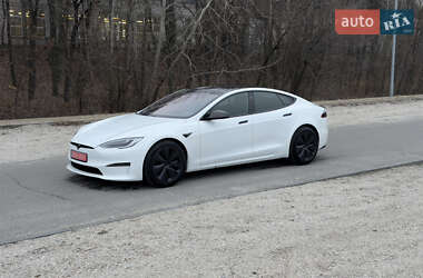 Tesla Model S  2021