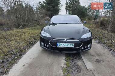 Tesla Model S 2014