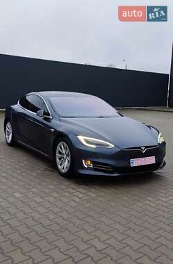 Tesla Model S  2016