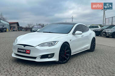 Tesla Model S  2015