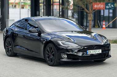 Tesla Model S  2018