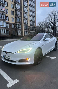 Tesla Model S  2020