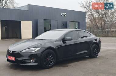 Tesla Model S 2020
