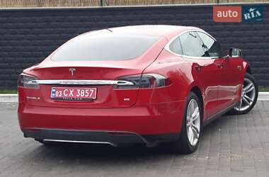Tesla Model S 2014