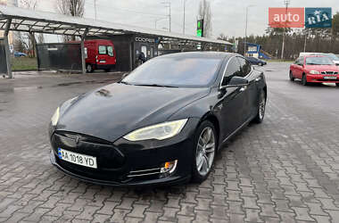 Tesla Model S 2014