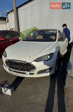 Tesla Model S  2014