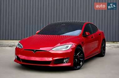 Tesla Model S 2020