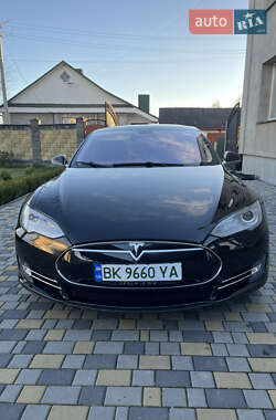 Tesla Model S 2013