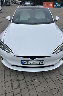 Tesla Model S  2022