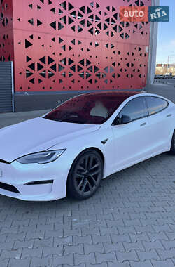 Tesla Model S  2021