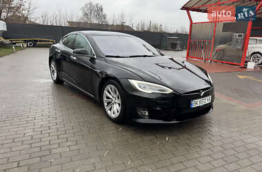 Tesla Model S  2019