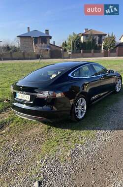 Tesla Model S  2015