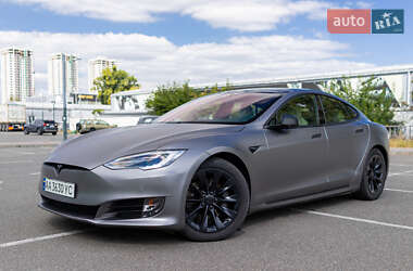 Tesla Model S  2019