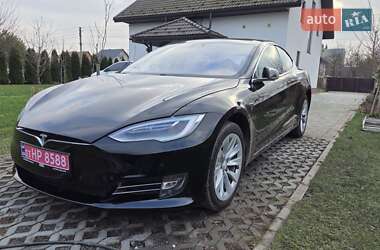 Tesla Model S  2018