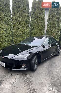 Tesla Model S  2019