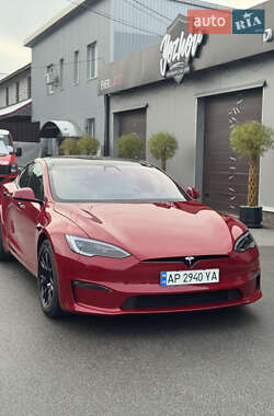 Tesla Model S  2021