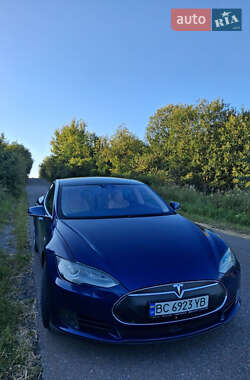 Tesla Model S  2015