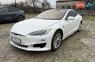 Tesla Model S  2018