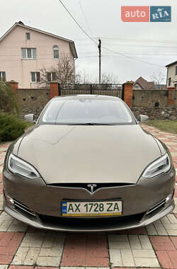 Tesla Model S 2016