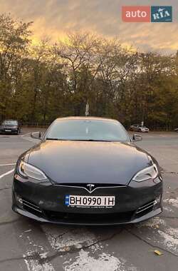 Tesla Model S  2016