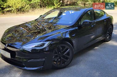Tesla Model S 2021