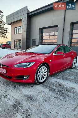 Tesla Model S  2018