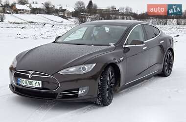 Tesla Model S 2014