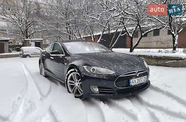 Tesla Model S  2015