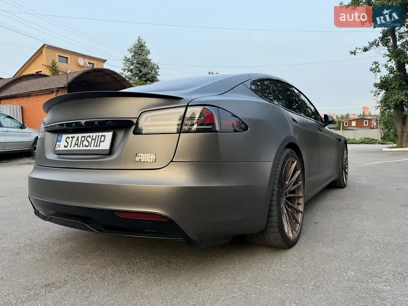 Tesla Model S